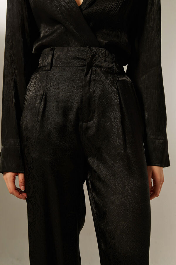PANTALON ESCALET NEGRO image number null