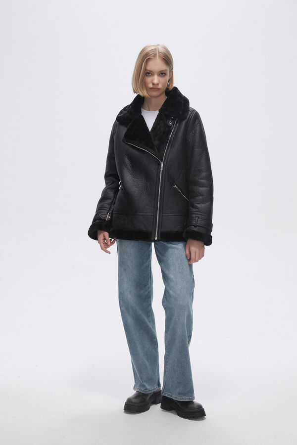 CAMPERA LUJAN NEGRO image number null