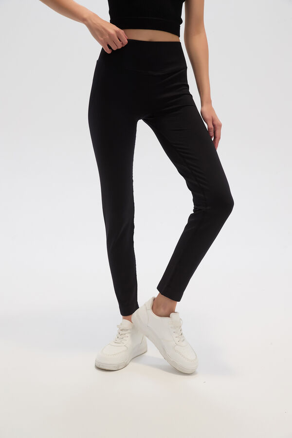 CALZA CAJOU NEGRO image number null