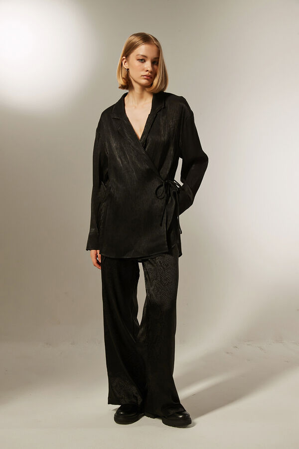 BLUSA TUNAL NEGRO image number null