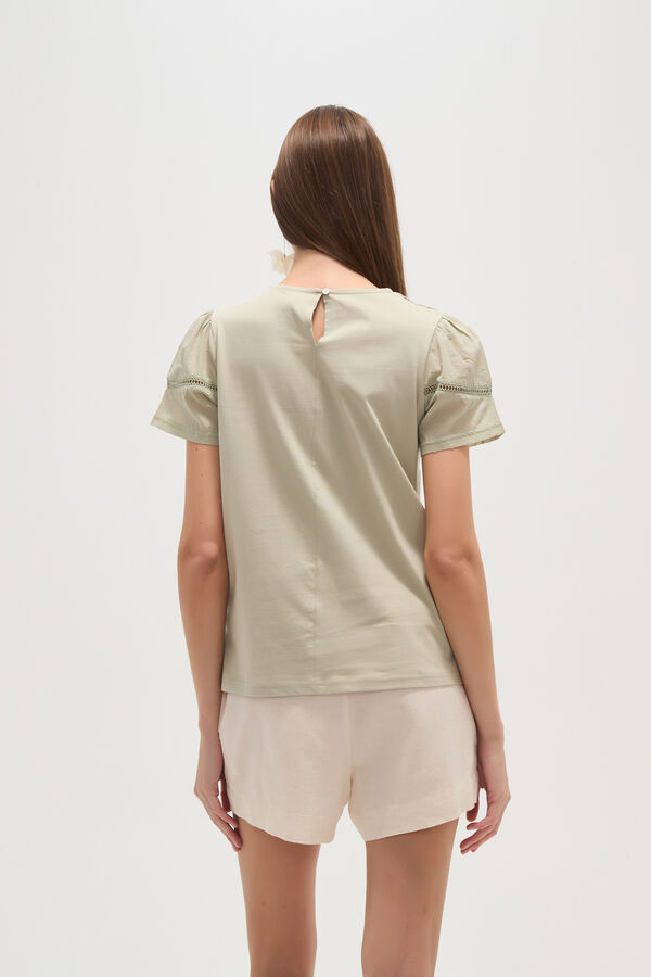 REMERA ARBOLETES VERDE GRISACEO image number null