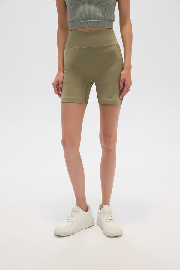 SHORT JABALIN VERDE OLIVA CLARO image number null