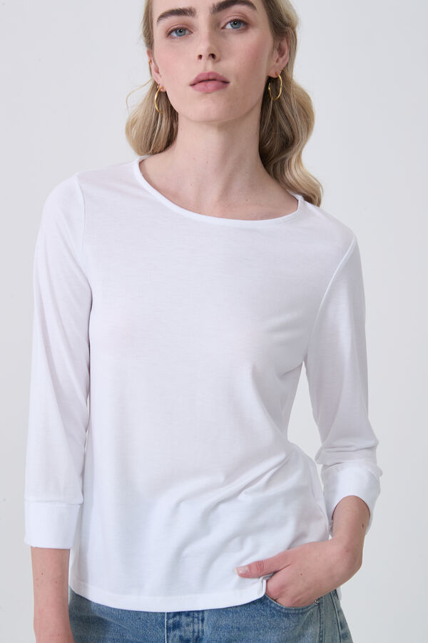 REMERA LUQI BLANCO image number null