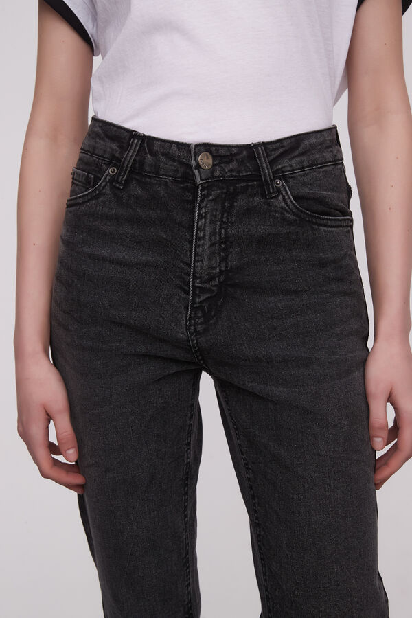 PANTALON LILIOS GRIS MEDIO image number null