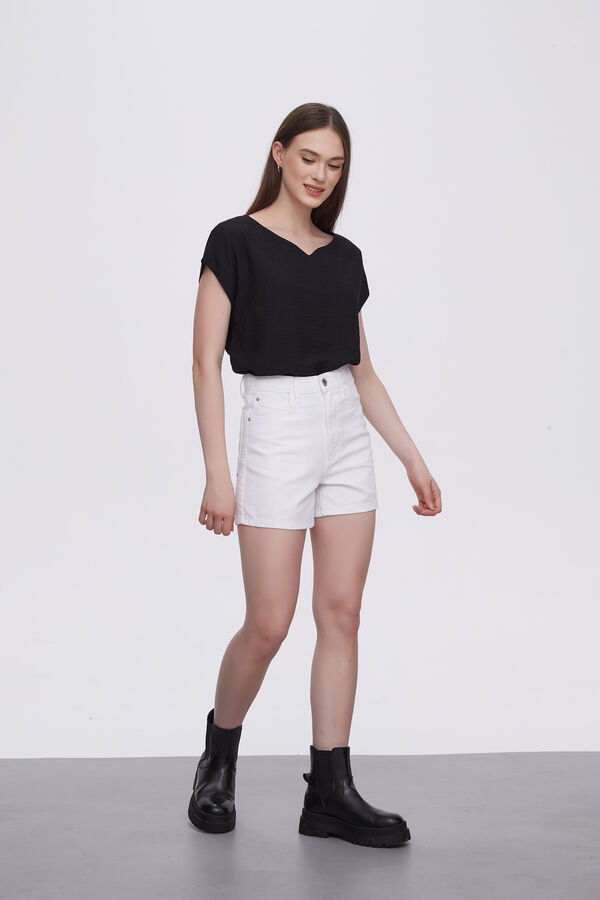 SHORT KARIME BLANCO image number null