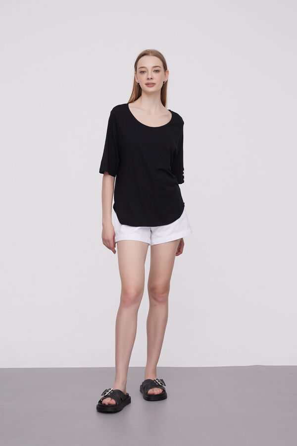 REMERA LEENA NEGRO image number null