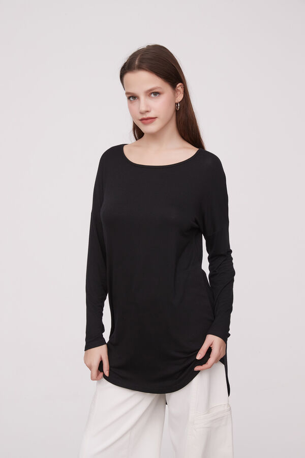 REMERA MICA NEGRO image number null