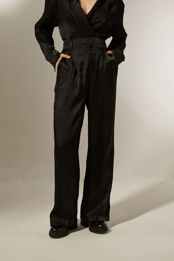 PANTALON ESCALET NEGRO image number null