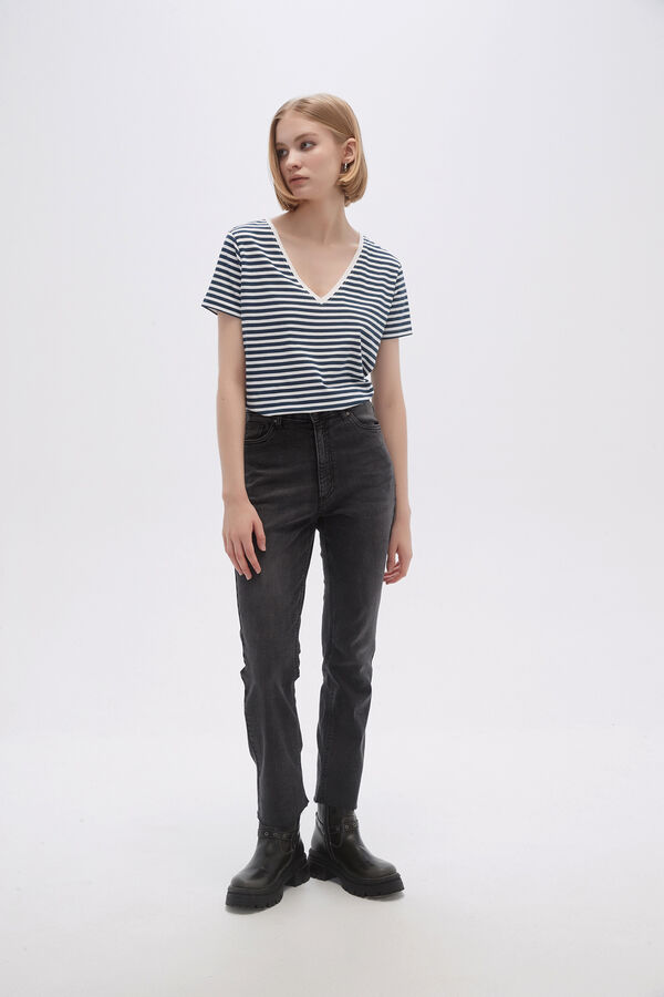 PANTALON BLUTE GRIS OSCURO image number null