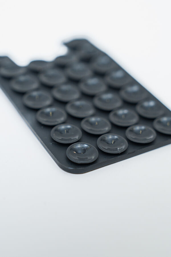 Tarjetero Sol NEGRO image number null