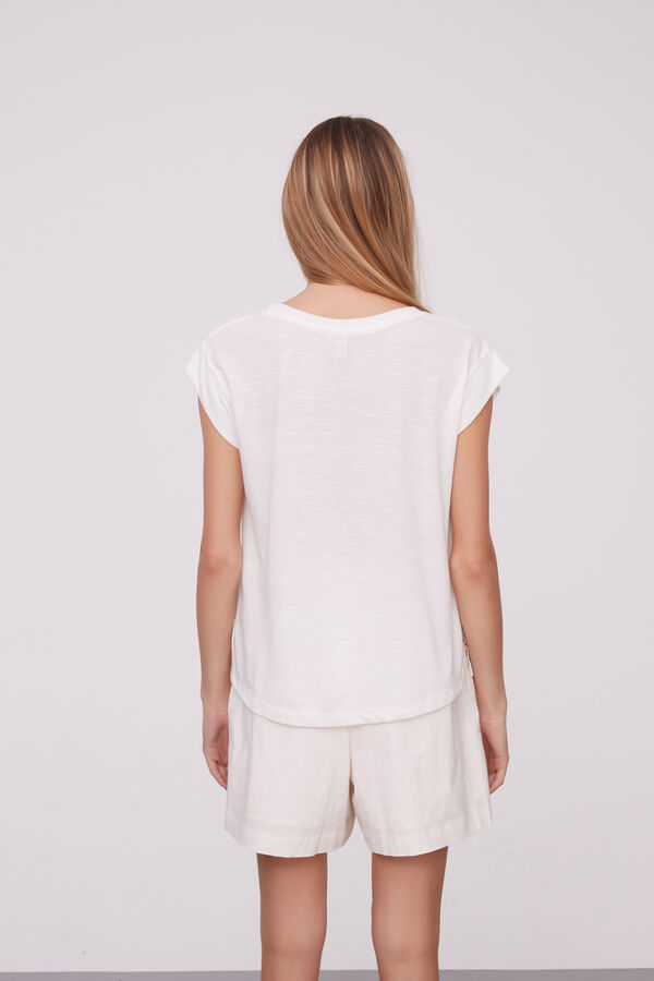 REMERA AILANA MARFIL  / OFF WHITE image number null