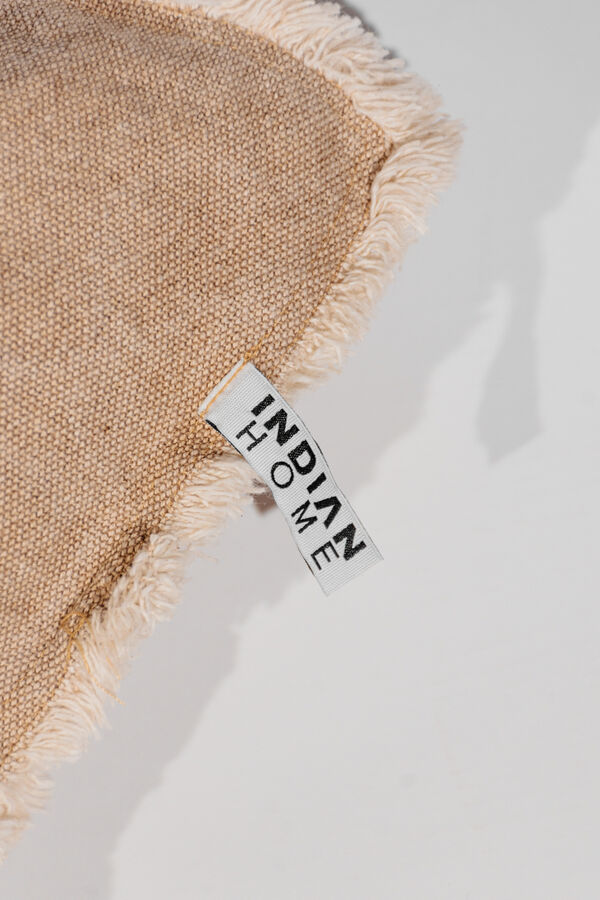 Almohad&oacute;n Thames ARENA image number null