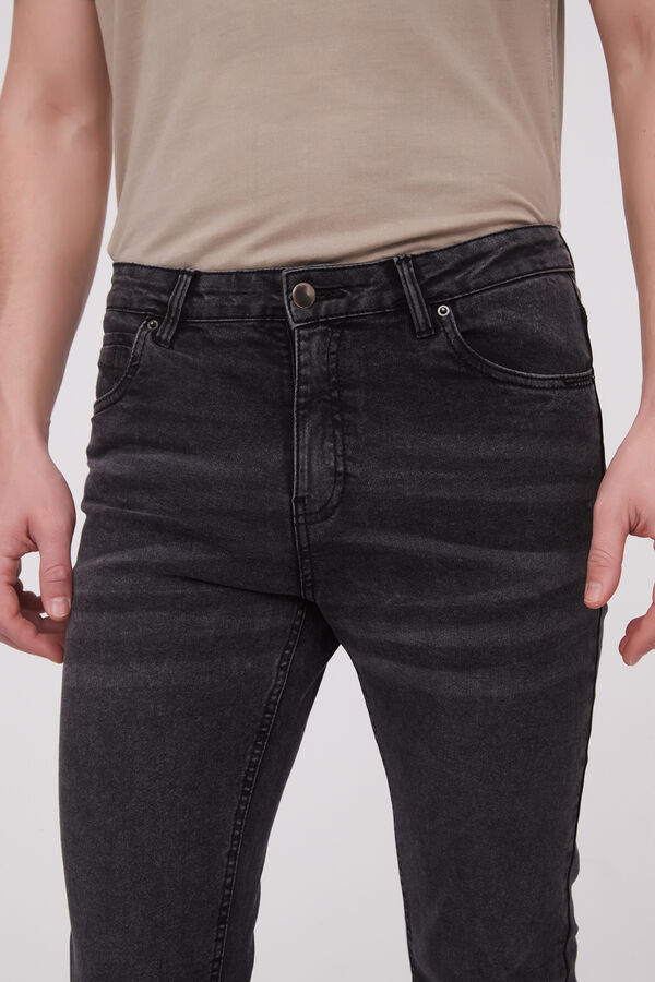 PANTALON KUNMING GRIS MEDIO image number null