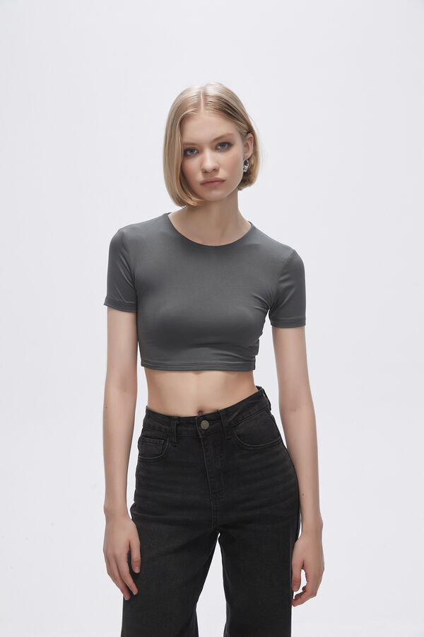 REMERA HAZAKURA GRIS OSCURO image number null