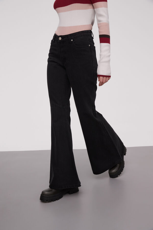 PANTALON AKORN GRIS OSCURO image number null
