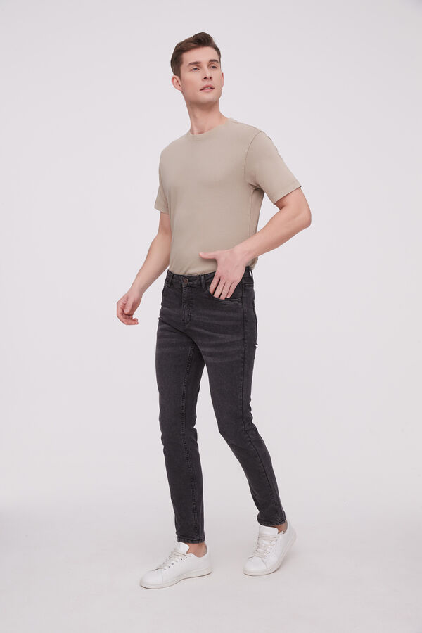 PANTALON KUNMING GRIS MEDIO image number null