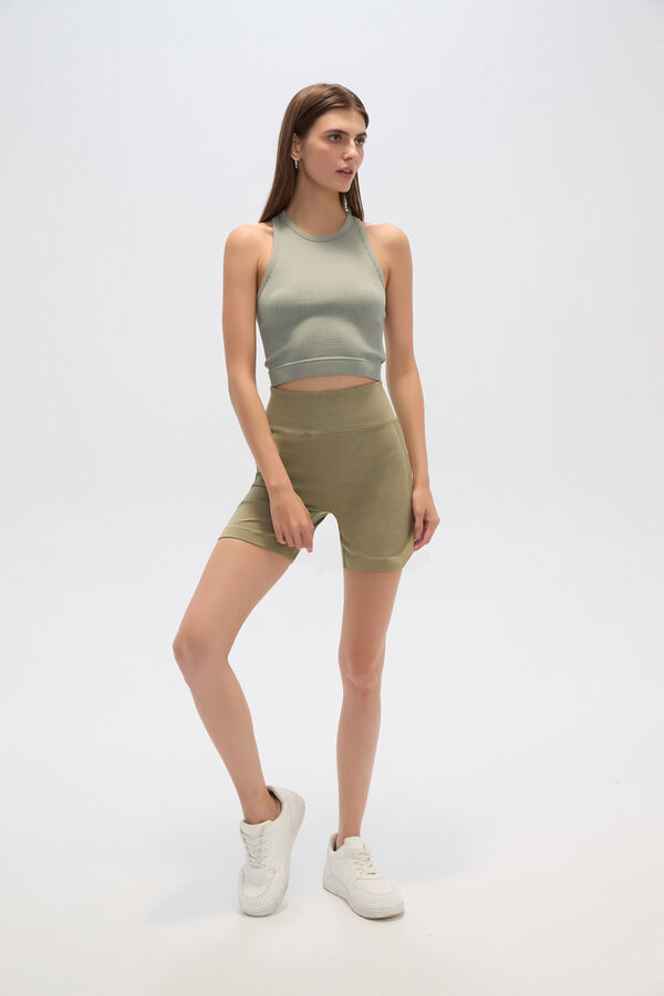 SHORT JABALIN VERDE OLIVA CLARO image number null