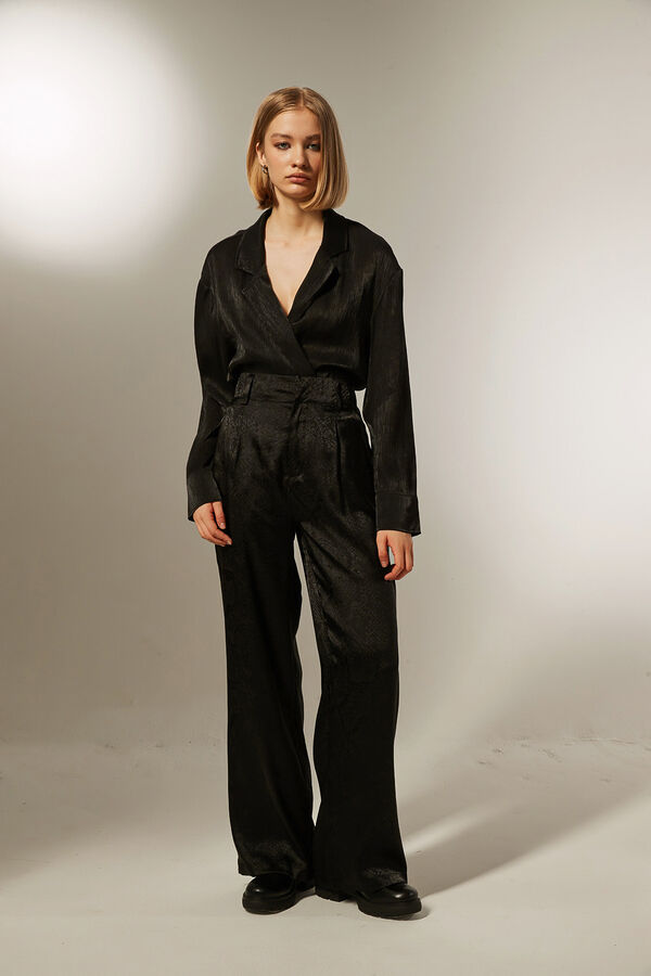 PANTALON ESCALET NEGRO image number null