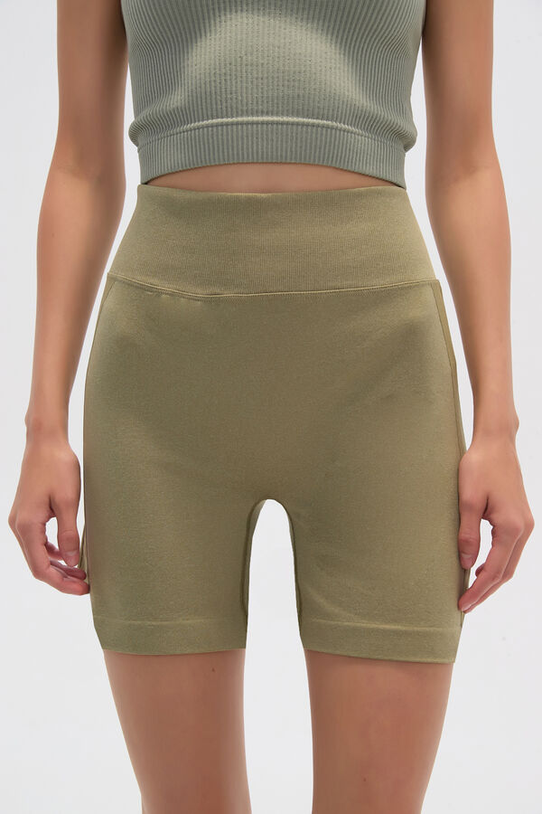 SHORT JABALIN VERDE OLIVA CLARO image number null