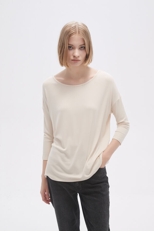 REMERA CAPACHOAS CRUDO / NATURAL image number null