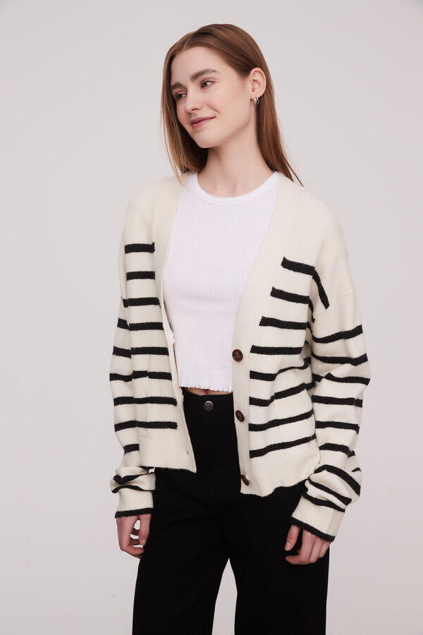 CARDIGAN SPATZ GUSTO 1 image number null
