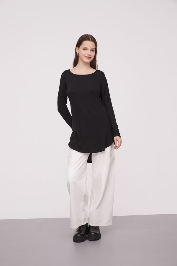 REMERA MICA NEGRO image number null