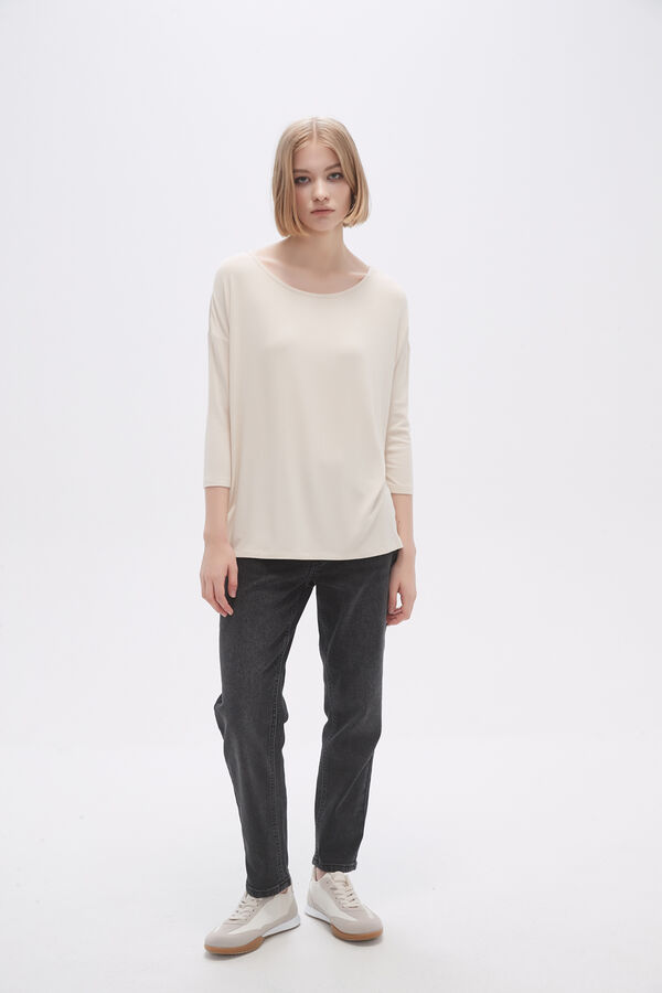 REMERA CAPACHOAS CRUDO / NATURAL