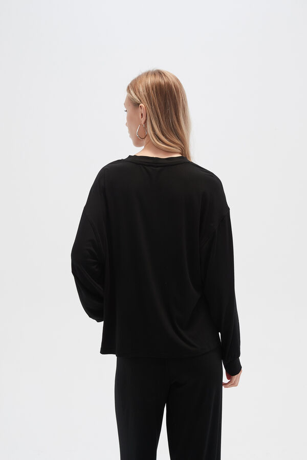 BUZO JABELIN NEGRO image number null