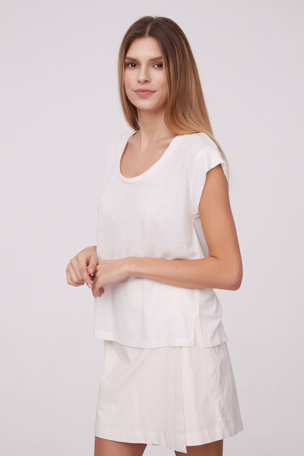 REMERA AILANA MARFIL  / OFF WHITE image number null
