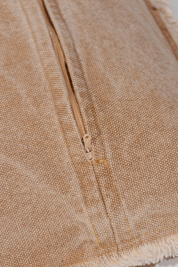 Almohad&oacute;n Thames ARENA image number null