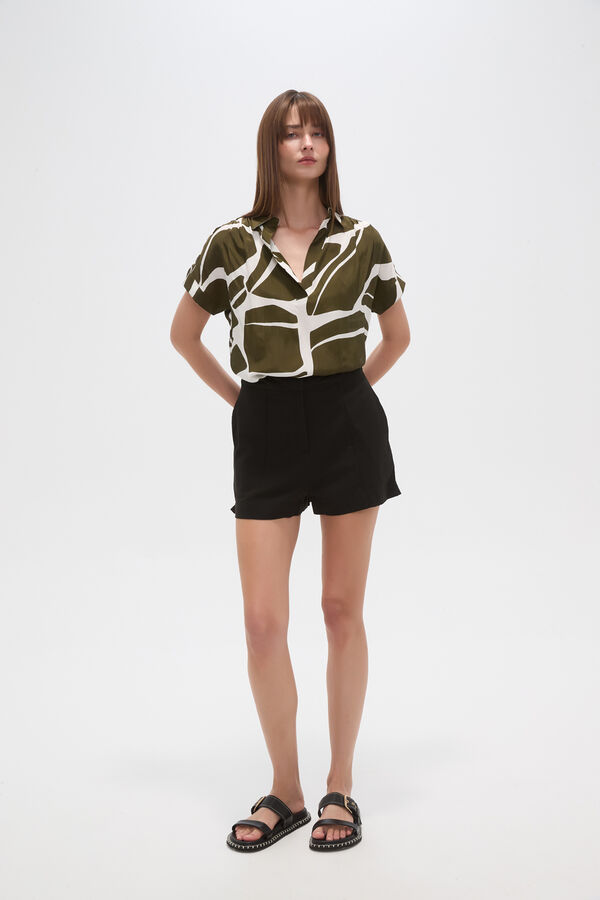 SHORT KIOBA NEGRO image number null