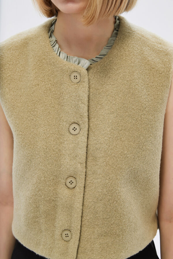 CHALECO FRESHY VERDE OLIVA CLARO image number null