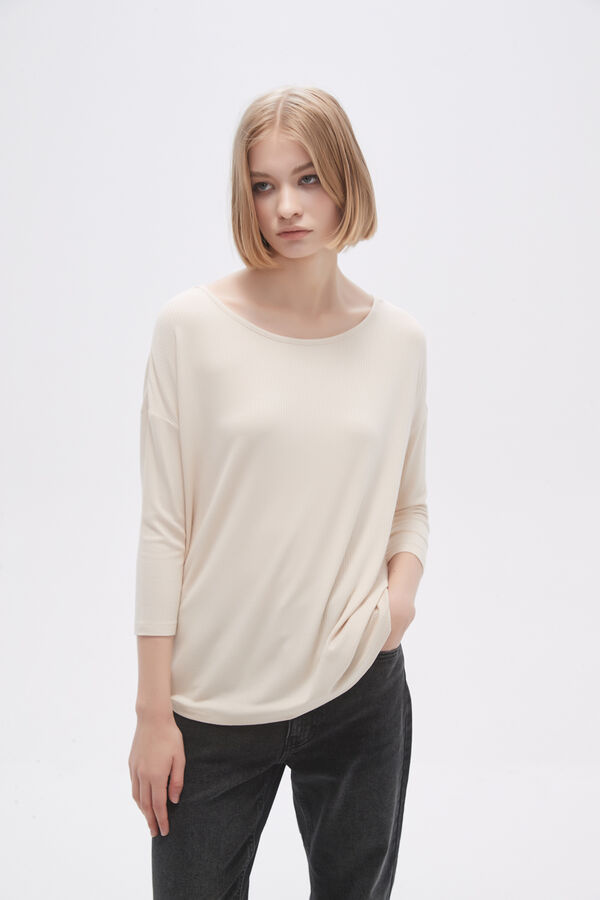 REMERA CAPACHOAS CRUDO / NATURAL image number null