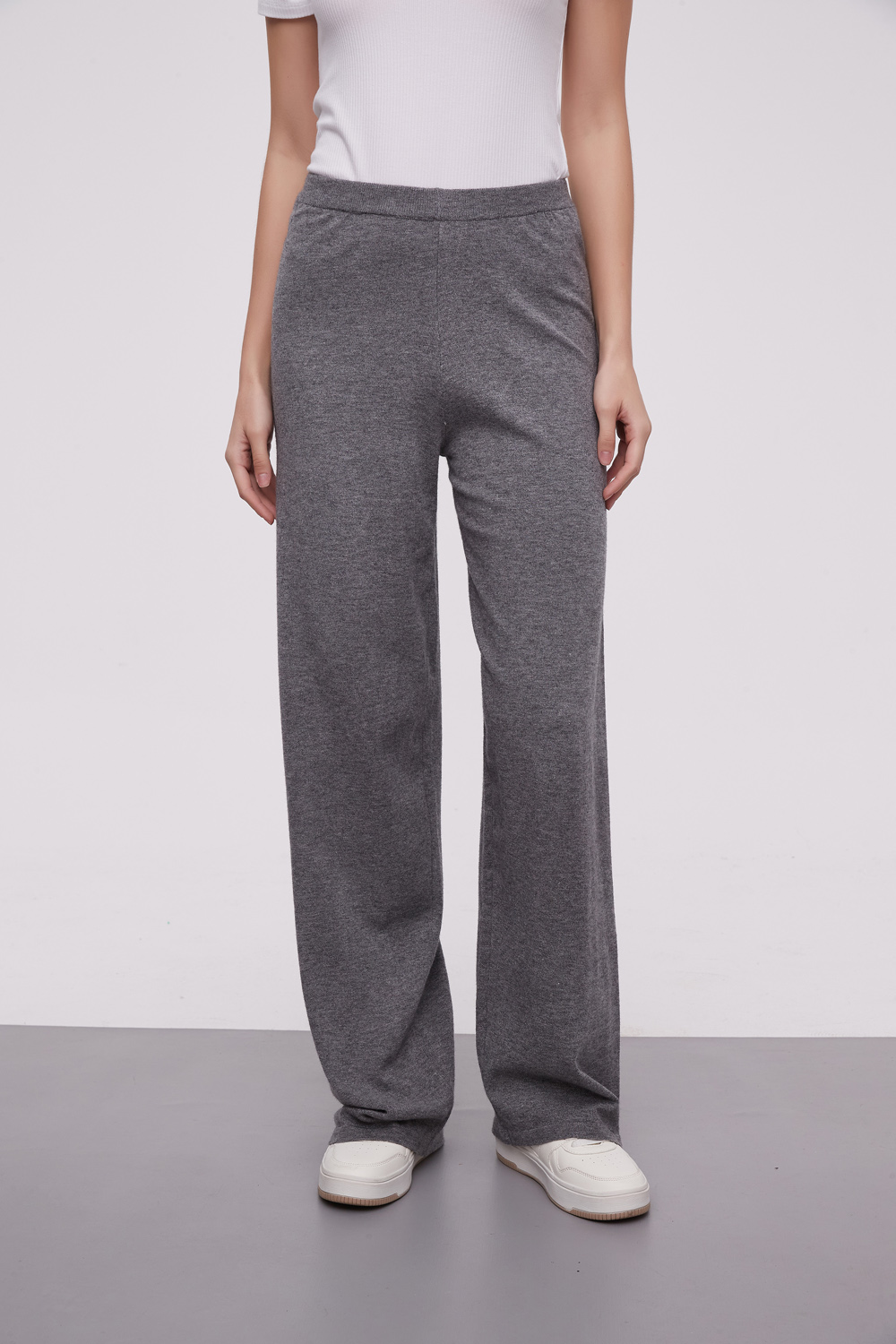 PANTALON LIVEN GRIS MEDIO
